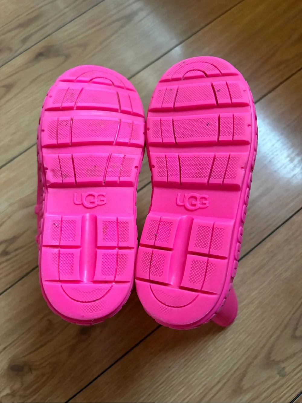 UGG Toddler Drizlita Waterproof Rain Boots in Hot Pink